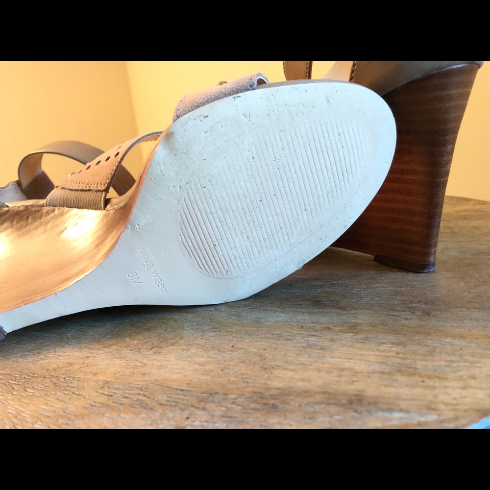 Nine West Wedge sandals EUC - Picture 7 of 8